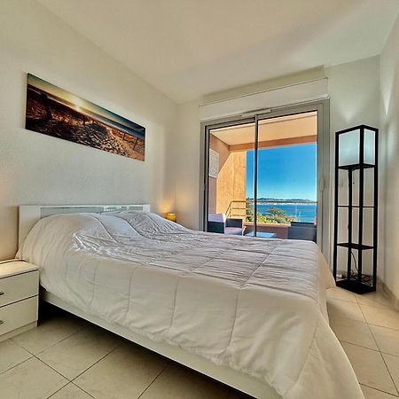 Superbe 3 Pieces Sur La Baie De Theoule Apartment Luaran gambar
